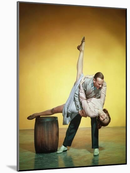 La Belle by Moscou SILK STOCKINGS by RoubenMamoulian with Cyd Charisse and Fred Astaire, 1957 (phot-null-Mounted Photo