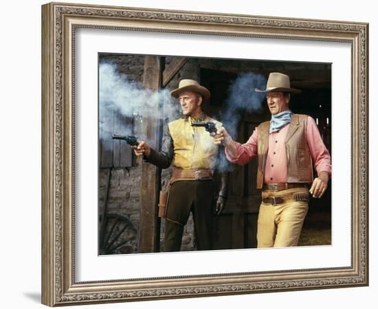 La caravane by feu THE WAR WAGON by Burt Kennedy with Kirk Douglas and John Wayne, 1967 (photo)-null-Framed Photo