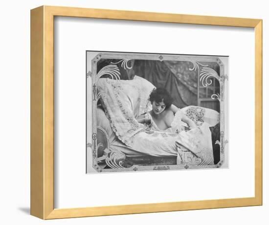 'La Carte Favorable', 1900-Unknown-Framed Photographic Print