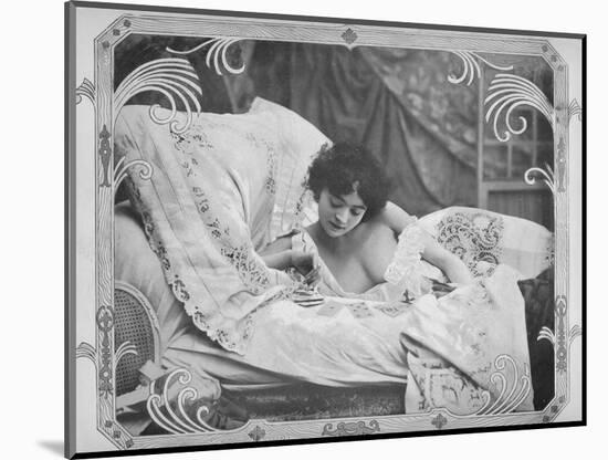'La Carte Favorable', 1900-Unknown-Mounted Photographic Print