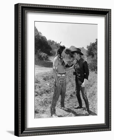 La Charge Fantastique THEY DIED WITH THEIR BOOTS ON by Raoul Walsh with Anthony Quinn and Errol fly-null-Framed Photo