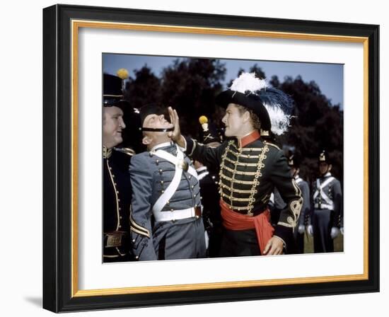 La Charge Fantastique THEY DIED WITH THEIR BOOTS ON by Raoul Walsh with Joe Sawyer, Arthur Kennedy -null-Framed Photo