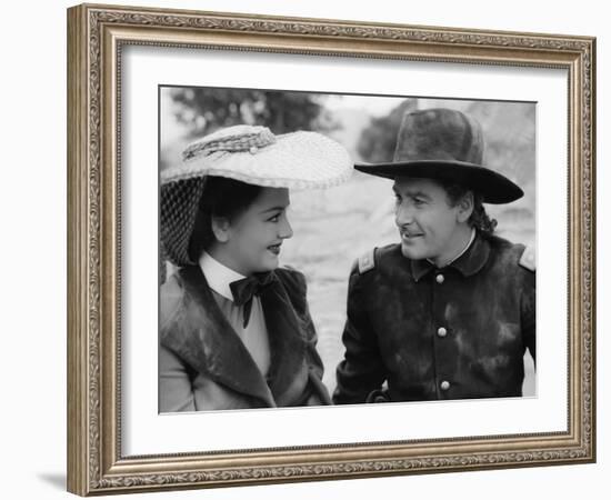 La Charge Fantastique THEY DIED WITH THEIR BOOTS ON by Raoul Walsh with Olivia by Havilland and Err-null-Framed Photo