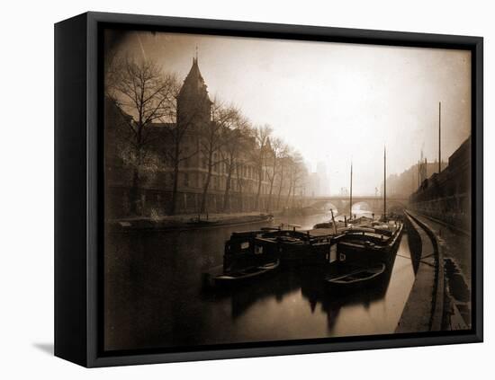 La Conciergerie et la Seine, Brouillard en Hiver, 1923-Eugène Atget-Framed Premier Image Canvas