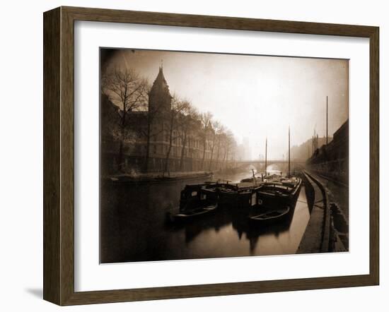 La Conciergerie et la Seine, Brouillard en Hiver, 1923-Eugène Atget-Framed Photographic Print