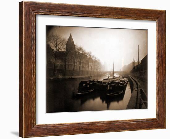 La Conciergerie et la Seine, Brouillard en Hiver, 1923-Eugène Atget-Framed Photographic Print