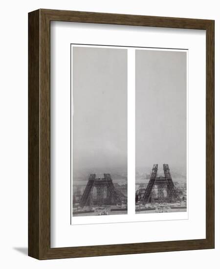 La construction de la Tour Eiffel vue de l'une des tours du palais du Trocadéro-Théophile Féau-Framed Giclee Print