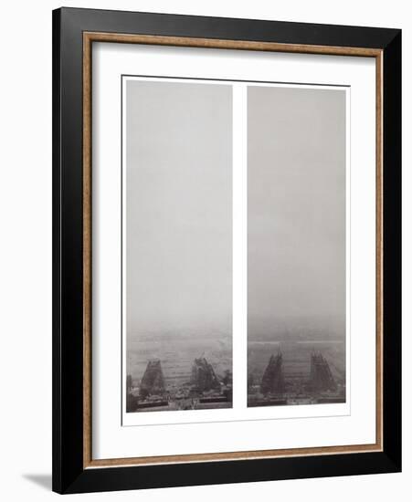 La construction de la Tour Eiffel vue de l'une des tours du palais du Trocadéro-Théophile Féau-Framed Giclee Print