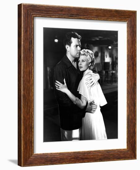 La Dame by Shanghai THE LADY FROM SHANGHAI by OrsonWelles with Orson Welles and Rita Hayworth, 1947-null-Framed Photo