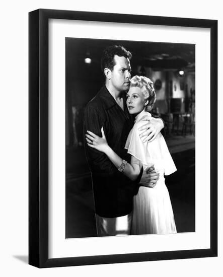 La Dame by Shanghai THE LADY FROM SHANGHAI by OrsonWelles with Orson Welles and Rita Hayworth, 1947-null-Framed Photo