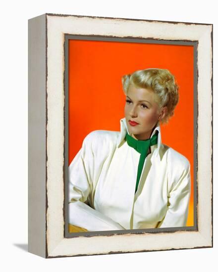 La Dame by Shanghai THE LADY FROM SHANGHAI by OrsonWelles with Rita Hayworth, 1947 (photo)-null-Framed Stretched Canvas