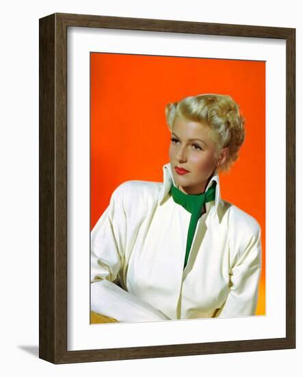 La Dame by Shanghai THE LADY FROM SHANGHAI by OrsonWelles with Rita Hayworth, 1947 (photo)-null-Framed Photo