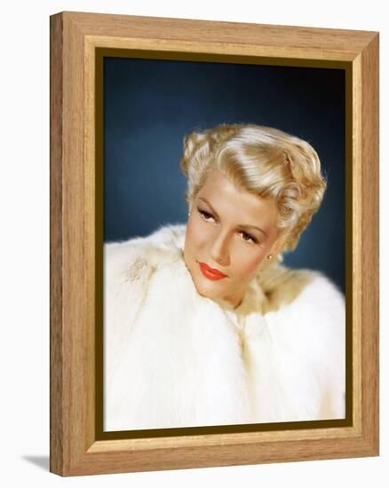 La Dame by Shanghai THE LADY FROM SHANGHAI by OrsonWelles with Rita Hayworth, 1947 (photo)-null-Framed Stretched Canvas