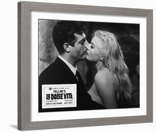 La dolce vita (1960)-null-Framed Photo