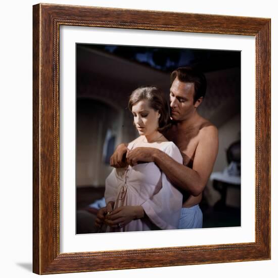 La Fantastique histoire vraie d'Eddie Chapman TRIPLE CROSS by Terence Young with Romy Schneider and-null-Framed Photo