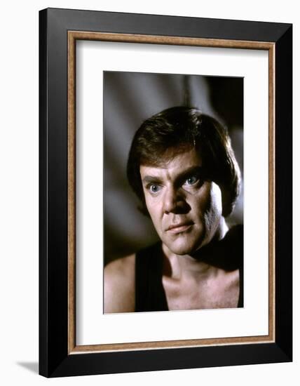 La feline CAT PEOPLE by Paul Schrader with MALCOLM MCDOWELL, 1982 (photo)-null-Framed Photo