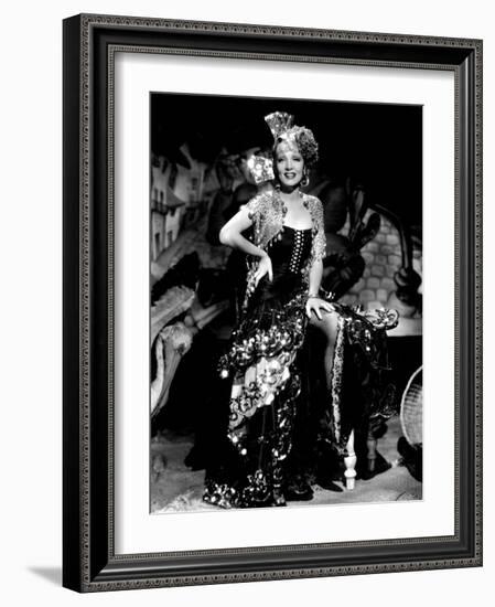 La Femme Et Le Pantin, the Devil Is a Woman De Josef Von Sternberg Avec Marlene Dietrich 1935-null-Framed Photo