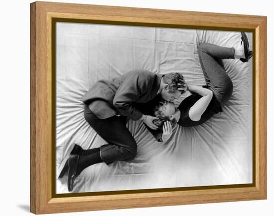 La fille a la casquette A NEW KIND OF LOVE by MelvilleShavelson with Paul Newman and Joanne Woodwar-null-Framed Stretched Canvas