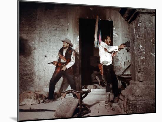 La Horde Sauvage THE WILD BUNCH by Sam Peckinpah with Ben Johnson and Warren Oates, 1969 (photo)-null-Mounted Photo