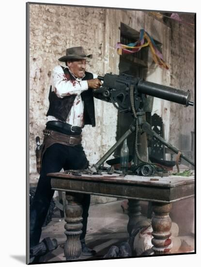 La Horde Sauvage THE WILD BUNCH by Sam Peckinpah with Ben Johnson and Warren Oates, 1969 (photo)-null-Mounted Photo