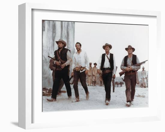 La Horde Sauvage THE WILD BUNCH by Sam Peckinpah with Ben Johnson, Warren Oates, William Holden and-null-Framed Photo