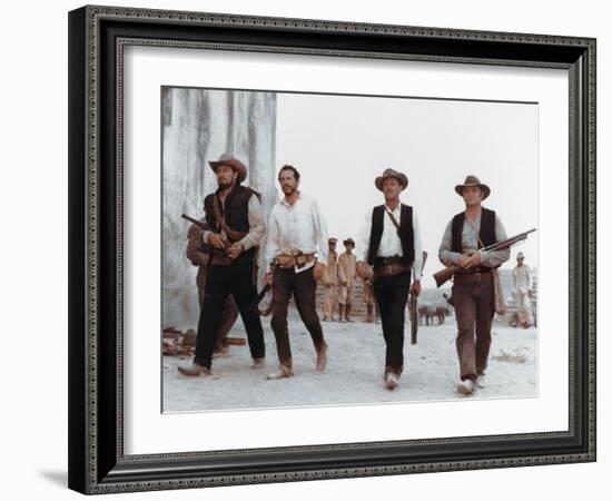 La Horde Sauvage THE WILD BUNCH by Sam Peckinpah with Ben Johnson, Warren Oates, William Holden and-null-Framed Photo