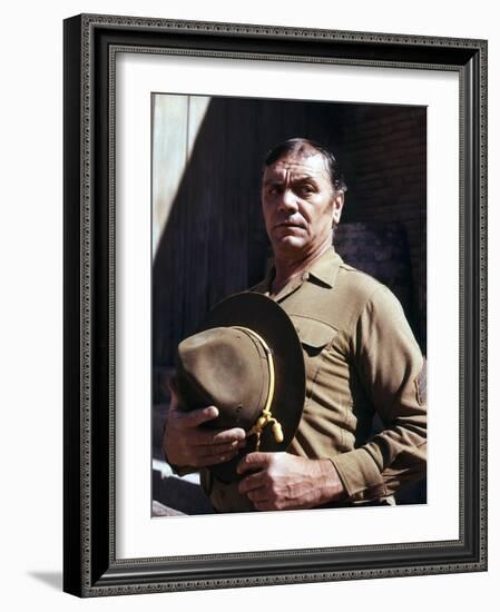 La Horde Sauvage THE WILD BUNCH by Sam Peckinpah with Ernest Borgn 1969 (photo)-null-Framed Photo