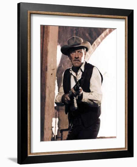 La Horde Sauvage THE WILD BUNCH by Sam Peckinpah with William Holden, 1969 (photo)-null-Framed Photo