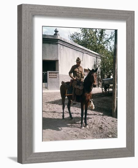 La Horde Sauvage THE WILD BUNCH by Sam Peckinpah with William Holdenn, 1969 (photo)-null-Framed Photo