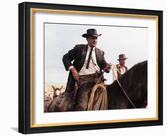 La Horde Sauvage THE WILD BUNCH by Sam Peckinpah with William Holdenn, 1969 (photo)-null-Framed Photo