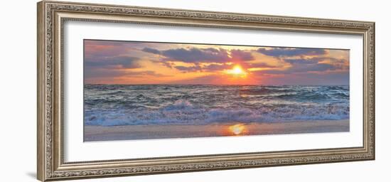 La Isla Bonita II-Jairo Rodriguez-Framed Photographic Print