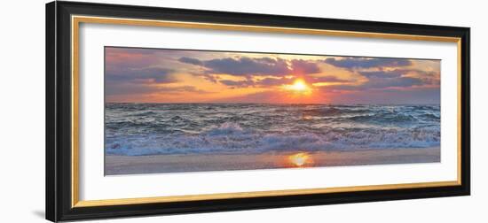 La Isla Bonita II-Jairo Rodriguez-Framed Photographic Print