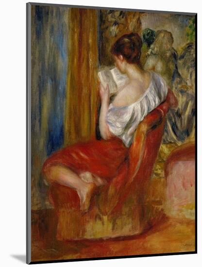 La liseuse-reading woman, around 1900. Oil on canvas, 56 x 46 cm.-Pierre-Auguste Renoir-Mounted Premium Giclee Print