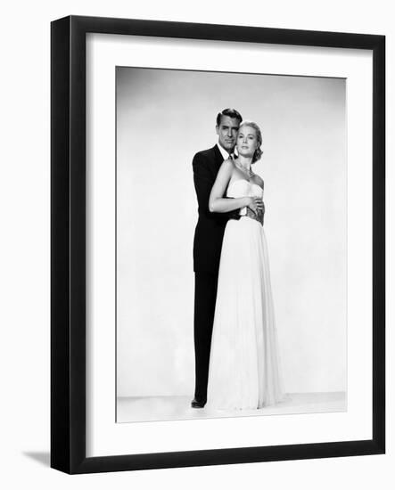 La Main au Collet TO CATCH A THIEF by AlfredHitchcock with Cary Grant and Grace Kelly, 1955 (b/w ph-null-Framed Photo