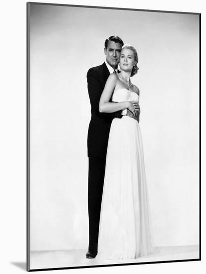 La Main au Collet TO CATCH A THIEF by AlfredHitchcock with Cary Grant and Grace Kelly, 1955 (b/w ph-null-Mounted Photo