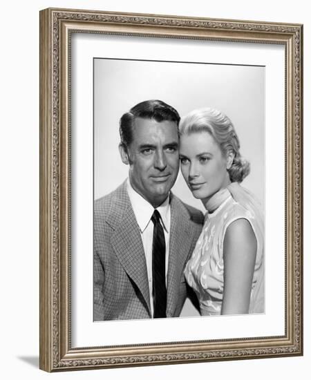 La Main au Collet TO CATCH A THIEF by AlfredHitchcock with Cary Grant and Grace Kelly, 1955 (b/w ph-null-Framed Photo