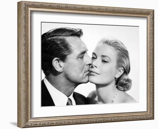 La Main au Collet TO CATCH A THIEF by AlfredHitchcock with Cary Grant and Grace Kelly, 1955 (b/w ph-null-Framed Photo