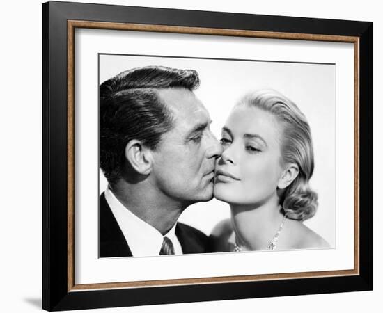 La Main au Collet TO CATCH A THIEF by AlfredHitchcock with Cary Grant and Grace Kelly, 1955 (b/w ph-null-Framed Photo