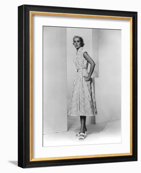 La Main au Collet TO CATCH A THIEF by AlfredHitchcock with Grace Kelly, 1955 (b/w photo)-null-Framed Photo