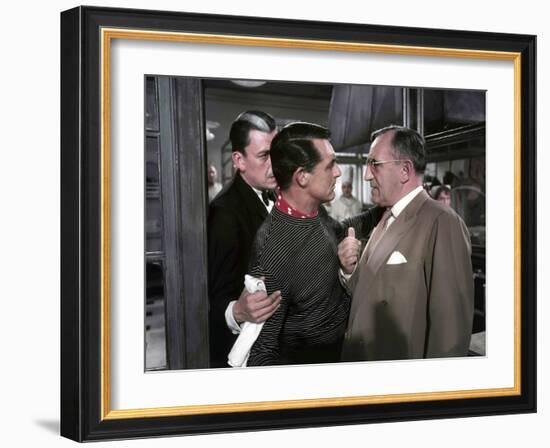 La Main au Collet TO CATCH A THIEF by AlfredHitchcock with Jean Martinelli, Cary Grant etCharles Va-null-Framed Photo