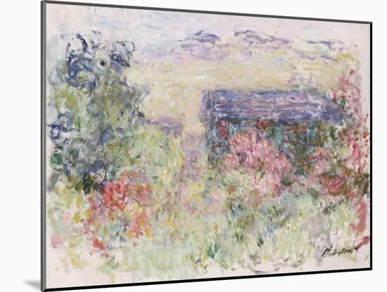 La Maison a Travers Les Roses, circa 1925-26-Claude Monet-Mounted Giclee Print