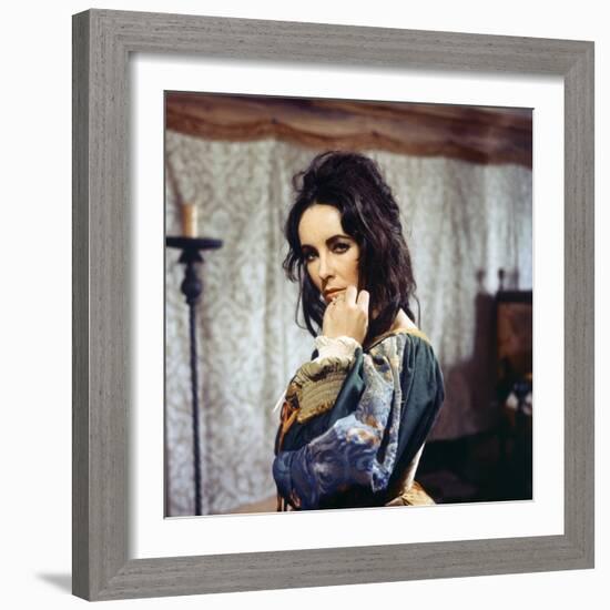 La Megere Apprivoisee THE TAMING OF THE SHREW by FrancoZeffirelli with Elizabeth Taylor, 1967 (phot-null-Framed Photo