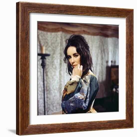 La Megere Apprivoisee THE TAMING OF THE SHREW by FrancoZeffirelli with Elizabeth Taylor, 1967 (phot-null-Framed Photo