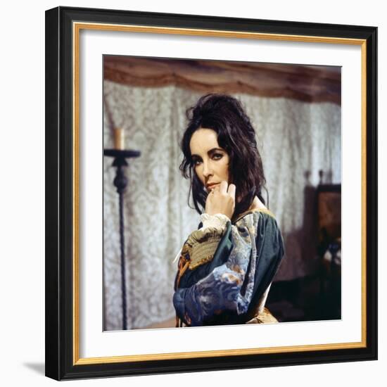 La Megere Apprivoisee THE TAMING OF THE SHREW by FrancoZeffirelli with Elizabeth Taylor, 1967 (phot-null-Framed Photo