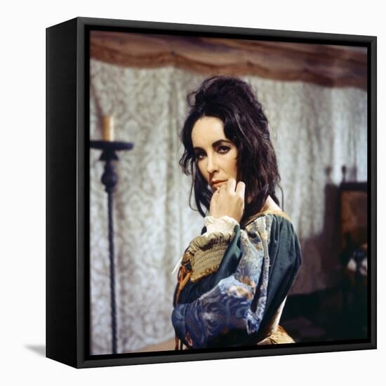 La Megere Apprivoisee THE TAMING OF THE SHREW by FrancoZeffirelli with Elizabeth Taylor, 1967 (phot-null-Framed Stretched Canvas