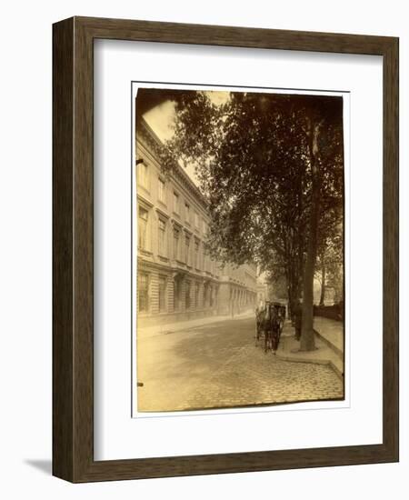 La Monnaie, 1899-Eugene Atget-Framed Giclee Print