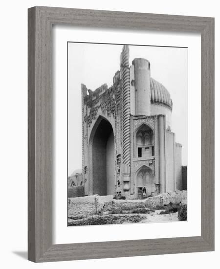 La mosquée verte (Masjid-é-Sabz) (1415/1420)-null-Framed Giclee Print