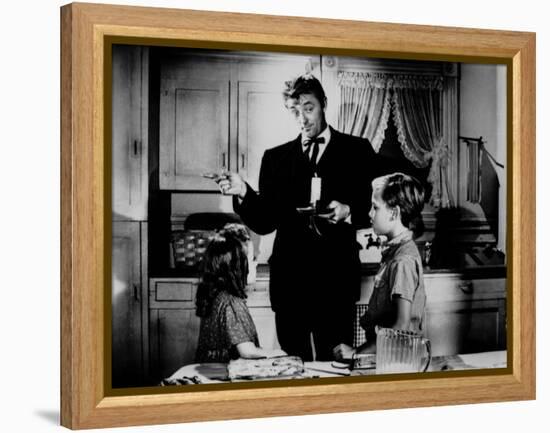 La nuit du Chasseur THE NIGHT OF THE HUNTER by CharlesLaughton with Sally Jane Bruce, Robert Mitchu-null-Framed Stretched Canvas