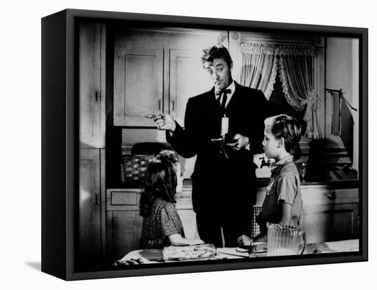 La nuit du Chasseur THE NIGHT OF THE HUNTER by CharlesLaughton with Sally Jane Bruce, Robert Mitchu-null-Framed Stretched Canvas