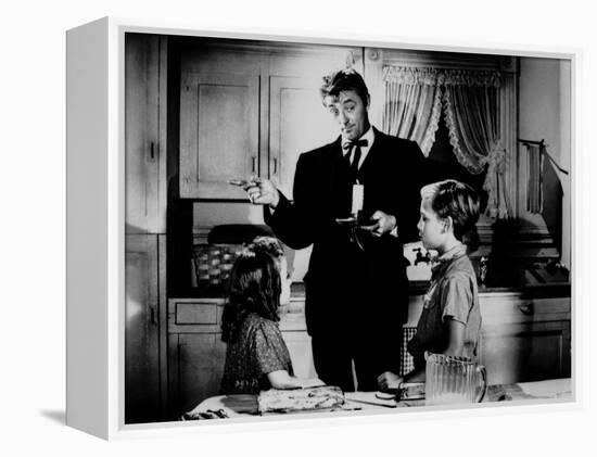 La nuit du Chasseur THE NIGHT OF THE HUNTER by CharlesLaughton with Sally Jane Bruce, Robert Mitchu-null-Framed Stretched Canvas